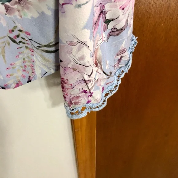 Floral V-Neck Women's Top - Picture 2 of 3